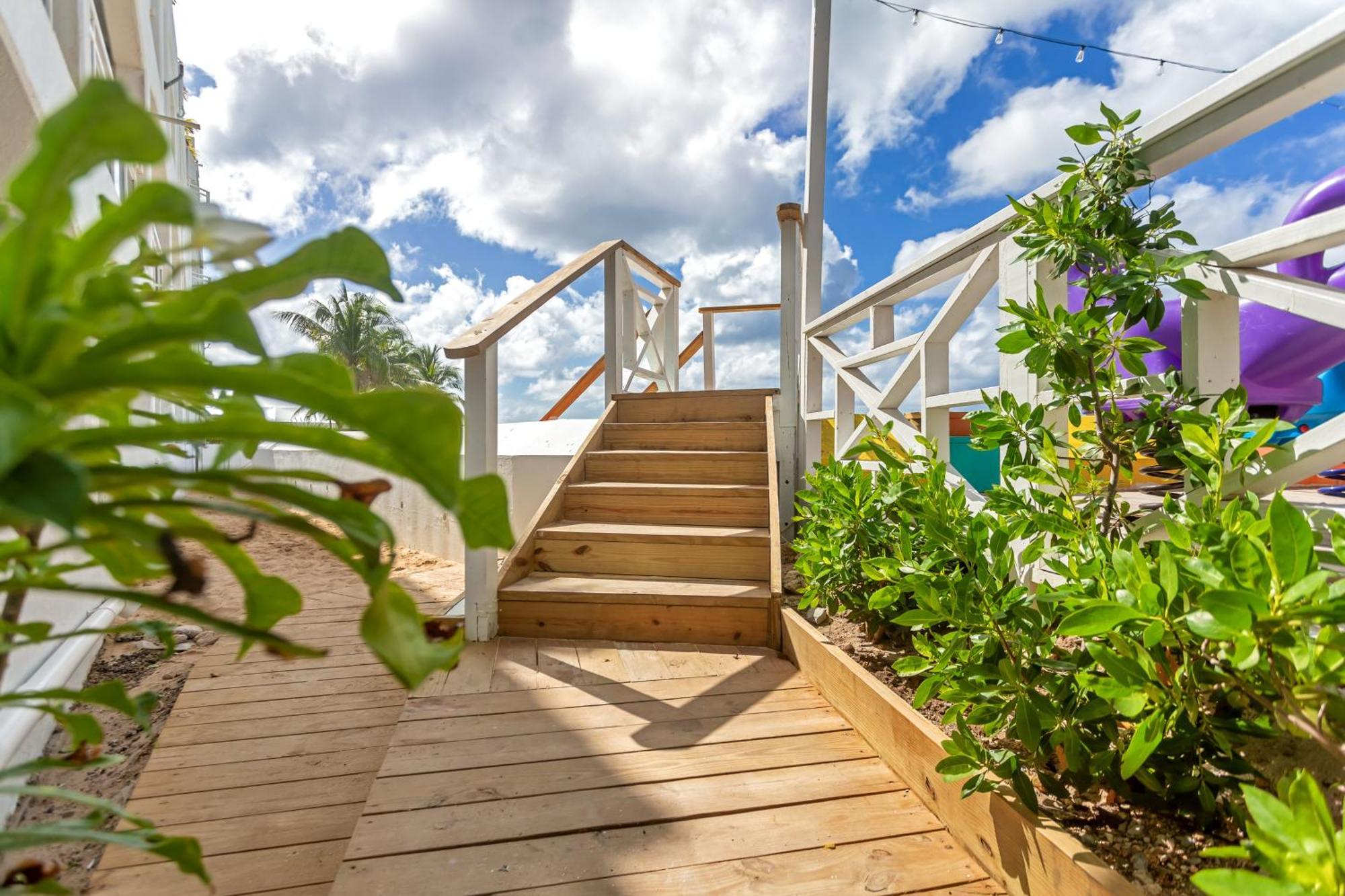 Maho Beach House - Studio - Beach Access Eksteriør billede